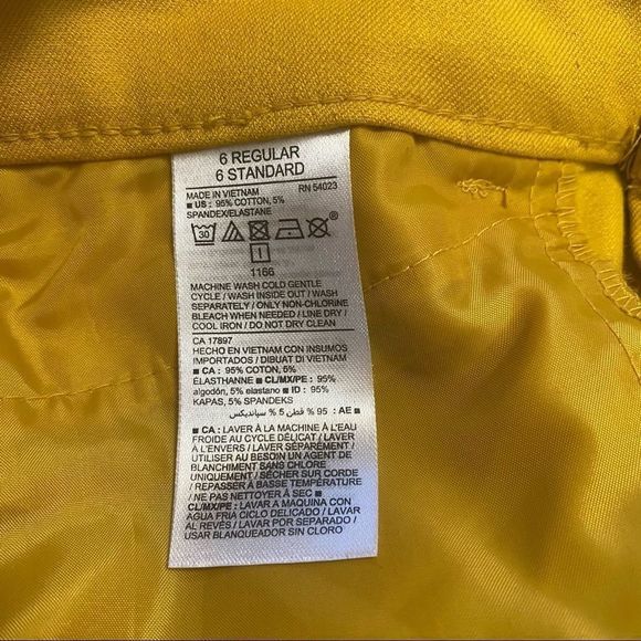 Old Navy pixie mid-rise yellow pants size 6 Regular - Picture 6 of 7